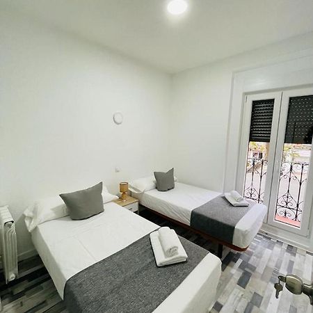 Hostal Noche Y Dia Madrid Bagian luar foto