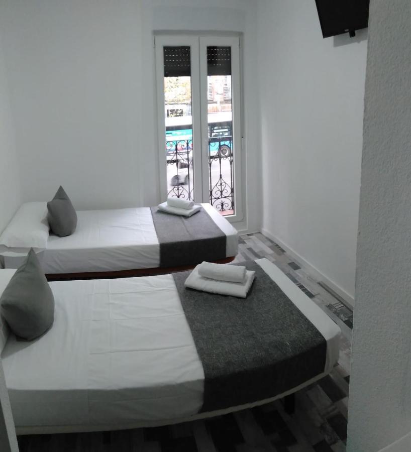 Hostal Noche Y Dia Madrid Bagian luar foto
