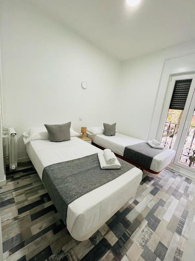 Hostal Noche Y Dia Madrid Bagian luar foto
