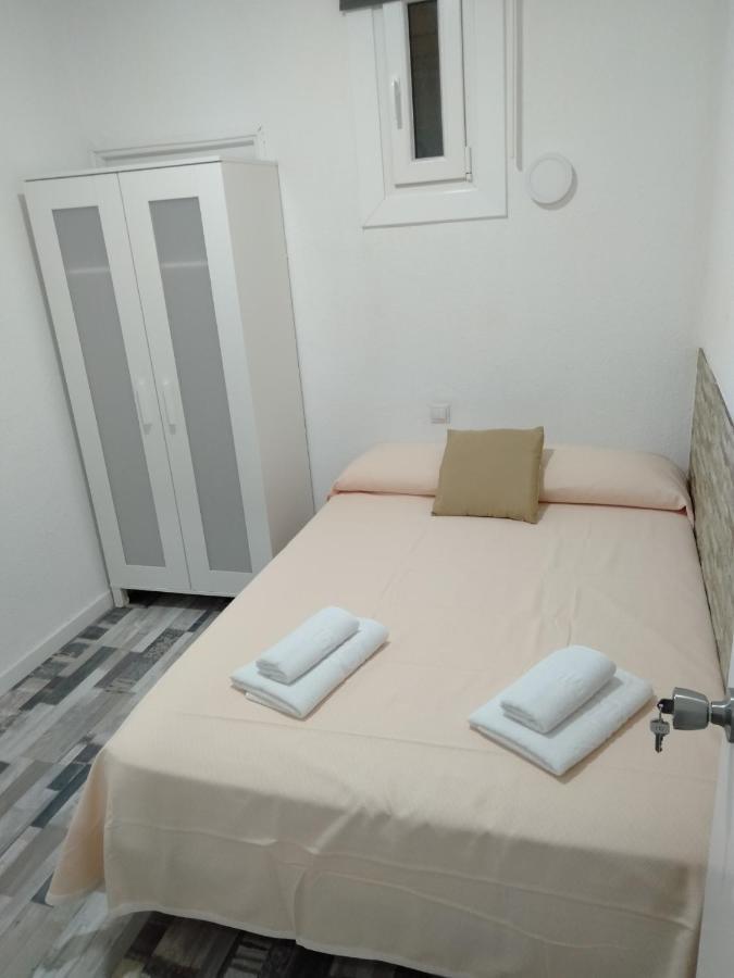Hostal Noche Y Dia Madrid Bagian luar foto