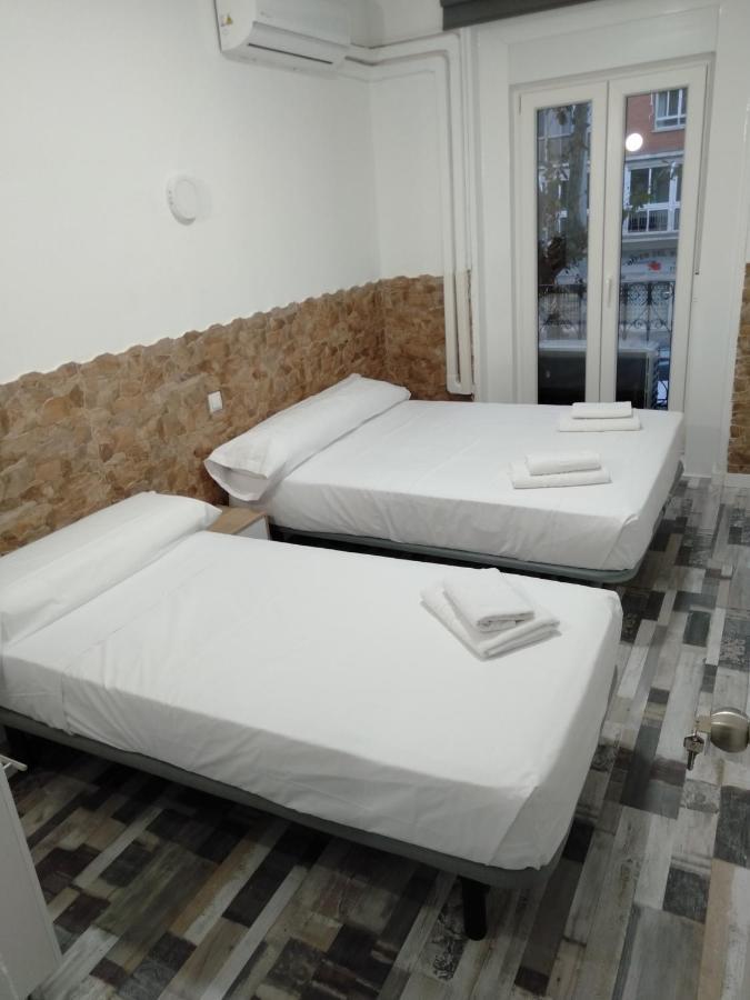 Hostal Noche Y Dia Madrid Bagian luar foto